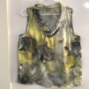 Ann Taylor Print Blouse no sleeve
